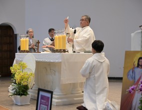 2025년 6월 22일 지극히 거룩하신 그리스도의 성체 성혈 대축일 미사입니다.

미사중 전입 교우 환영식입니다.

2024년 11월 부터 2025년 6월 9일 까지 우이성당으로 오신

3구역(베드로)    김초희 율리안나
5구역(대야고보)   이은숙 아녜스
7구역(안드레아)   정광식 갈리스도, 송임호 소피아, 신월례 마리아
10구역(시몬)    이정열 시몬, 남양근 아뽈로니아
11구역(토마)    박정엽 엘리사벳, 최인숙 마리아
12구역(바로톨로메오)   이명숙 안젤라

환영합니다.

성모회 뽕잎냉면, 오이지 판매