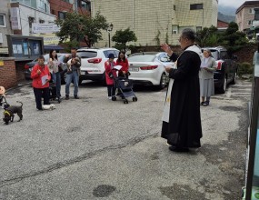 10월 18일 토요일 11시
반려동물 축복식
손진경님의 연탄, 이선희님의 도도와 흰곰
전희경님의 토리, 김진희님의 루시
김민경님의 녹두, 김정림님의 마담아테나
유순녀님의 쿠키, 조귀옥님의 김순택
김춘자님의 사랑이, 강주현님의 파스
우종미님의 마리, 이영목님의 또끼